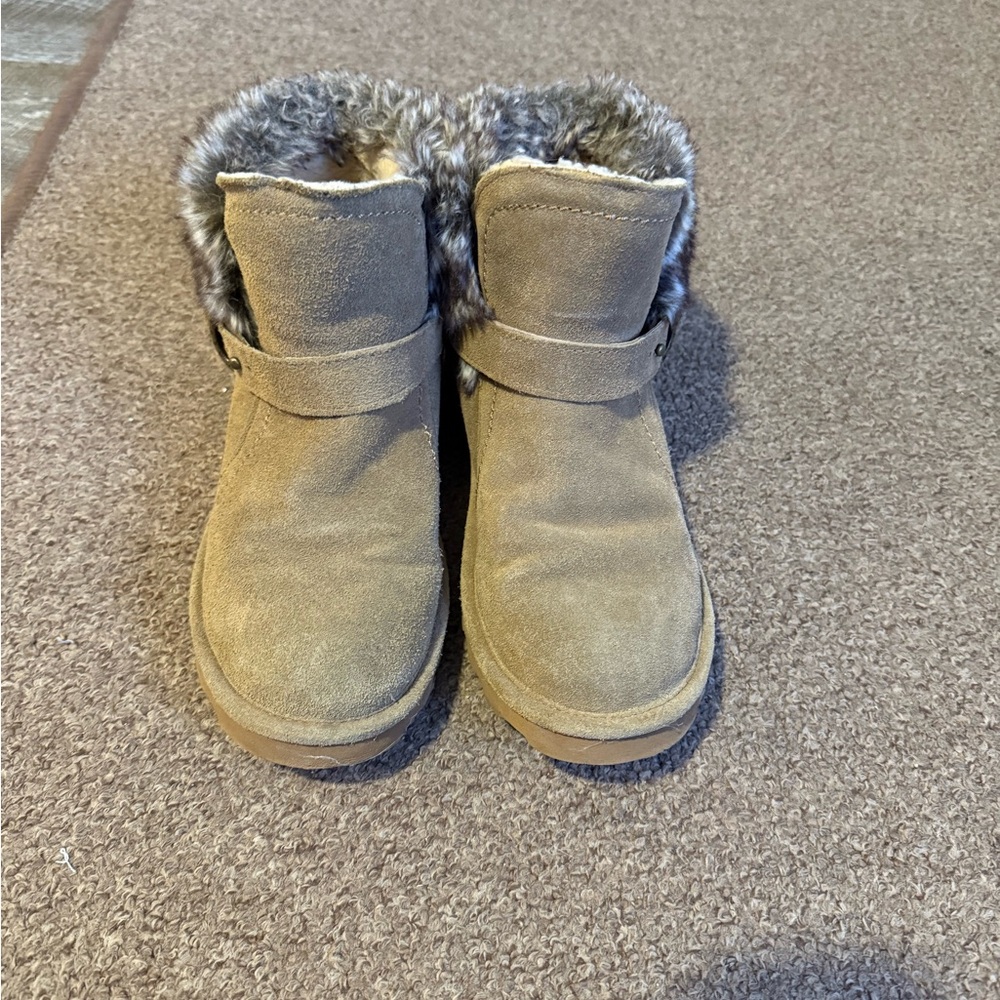 9 bear paw brown boots